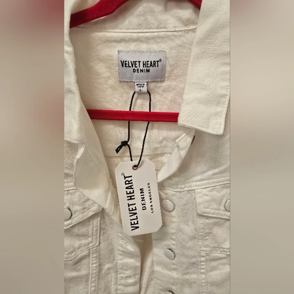 Velvet Heart White Cropped Jean Jacket Size L-NWT - Picture 6 of 16